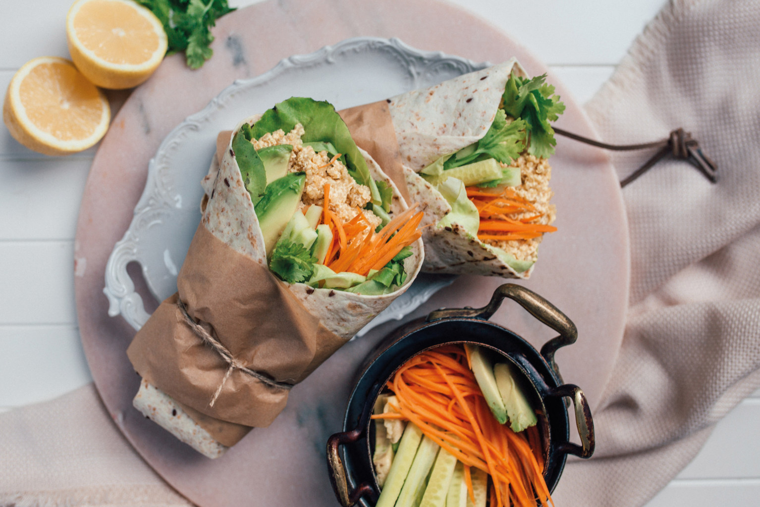 Vegetarischer Wrap mit feinem Gemüse