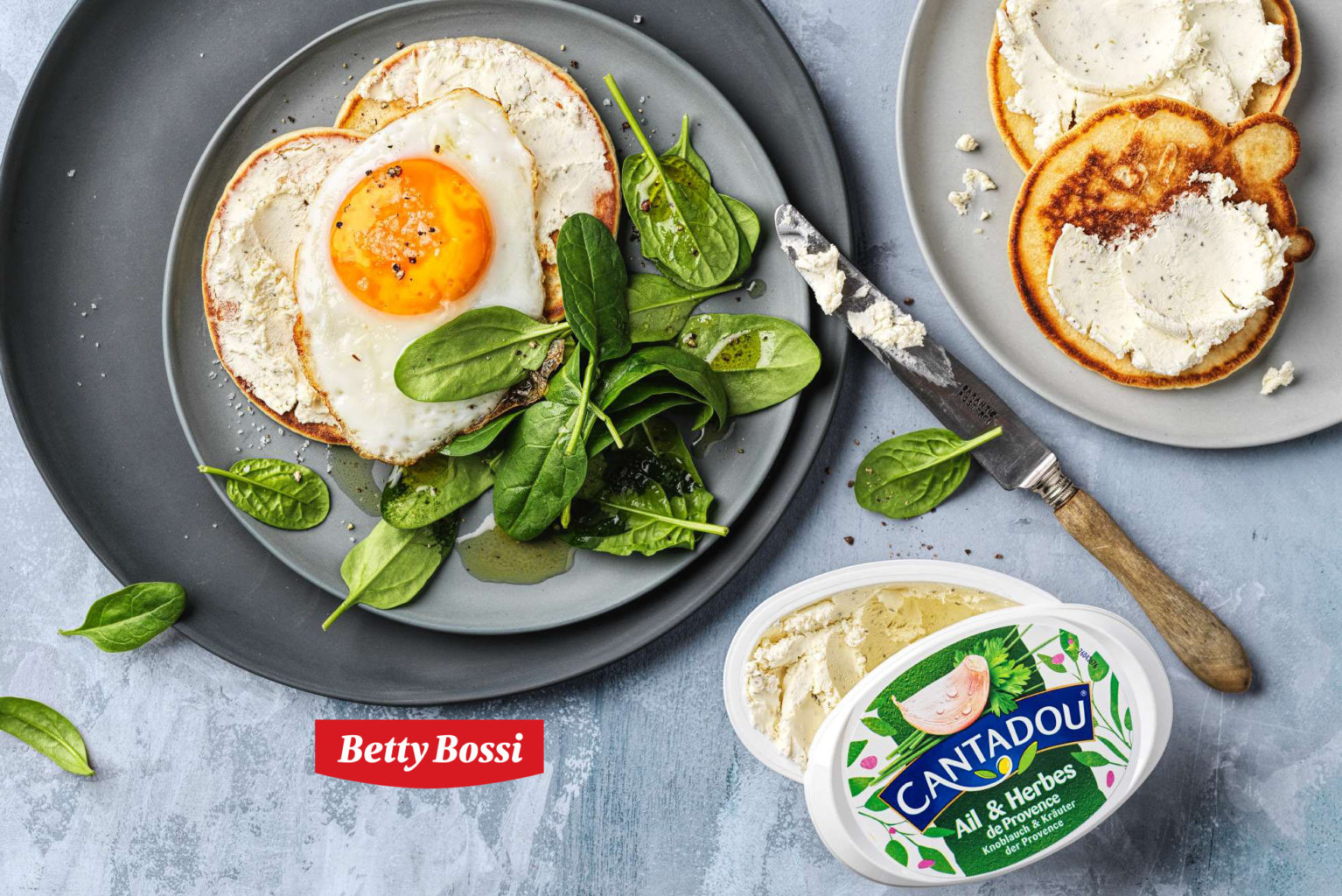 Pancakes aux herbes et Cantadou